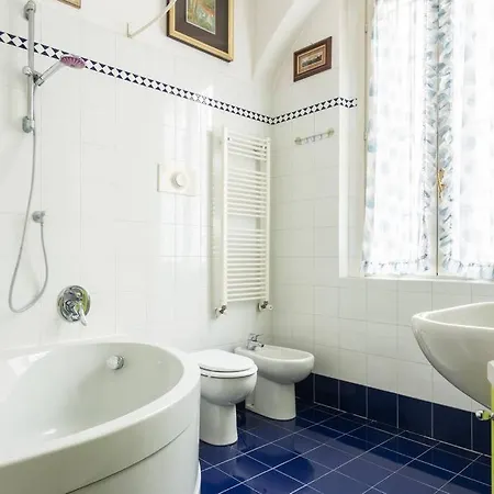 Bilocale In Porta Romana Apartment *